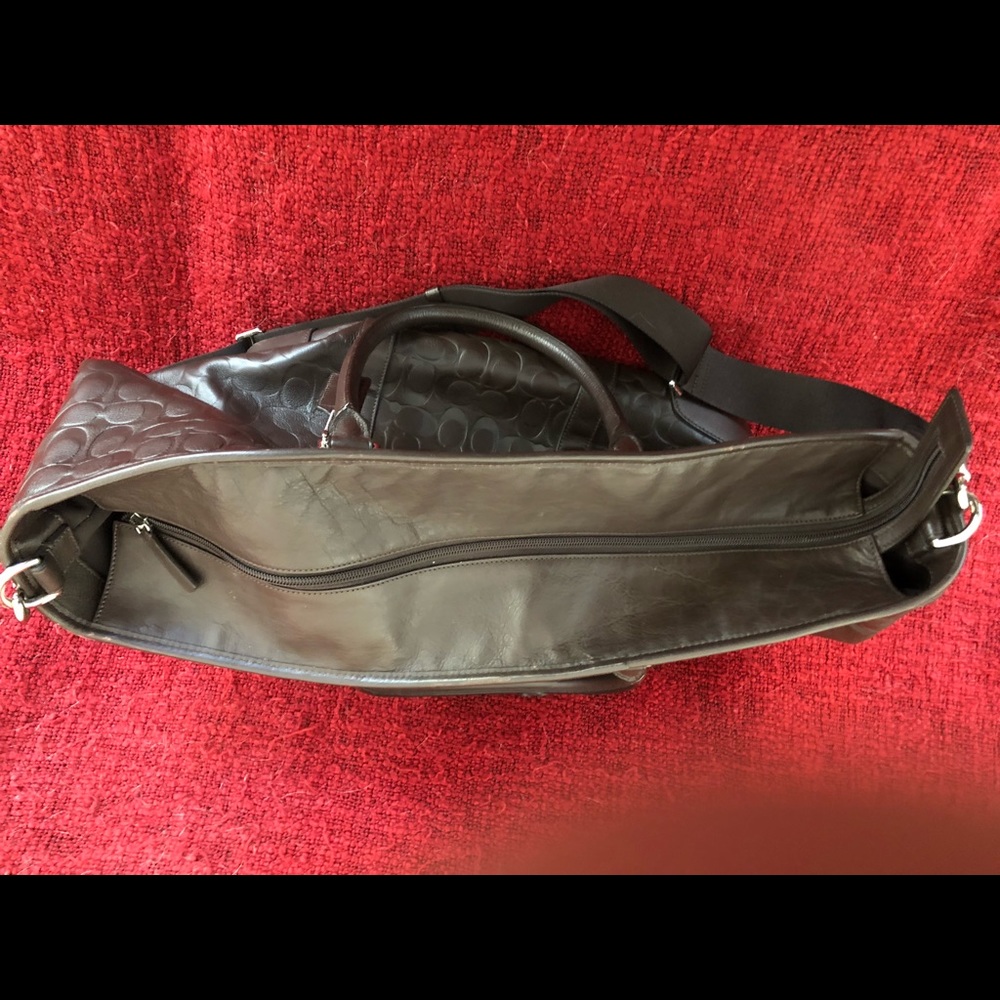 Large Coach travel bag, all leather, almost new. - Picture 4 of 5